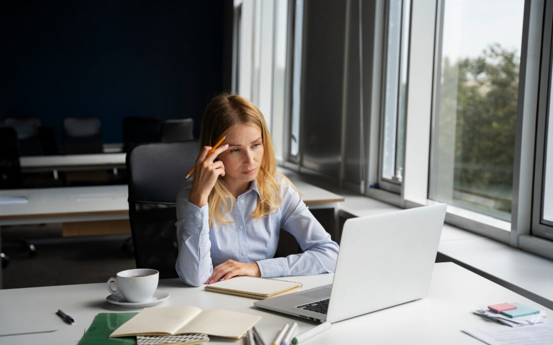 Psykisk arbejdsmiljø kan sætte sig fysisk – hud, hårtab og hormonelle reaktioner