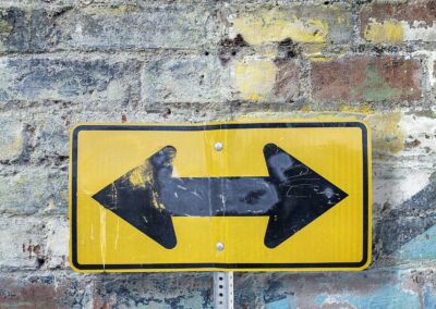 Skiltepyloner på arbejdspladsen: Når synlighed bliver et arbejdsmiljøspørgsmål